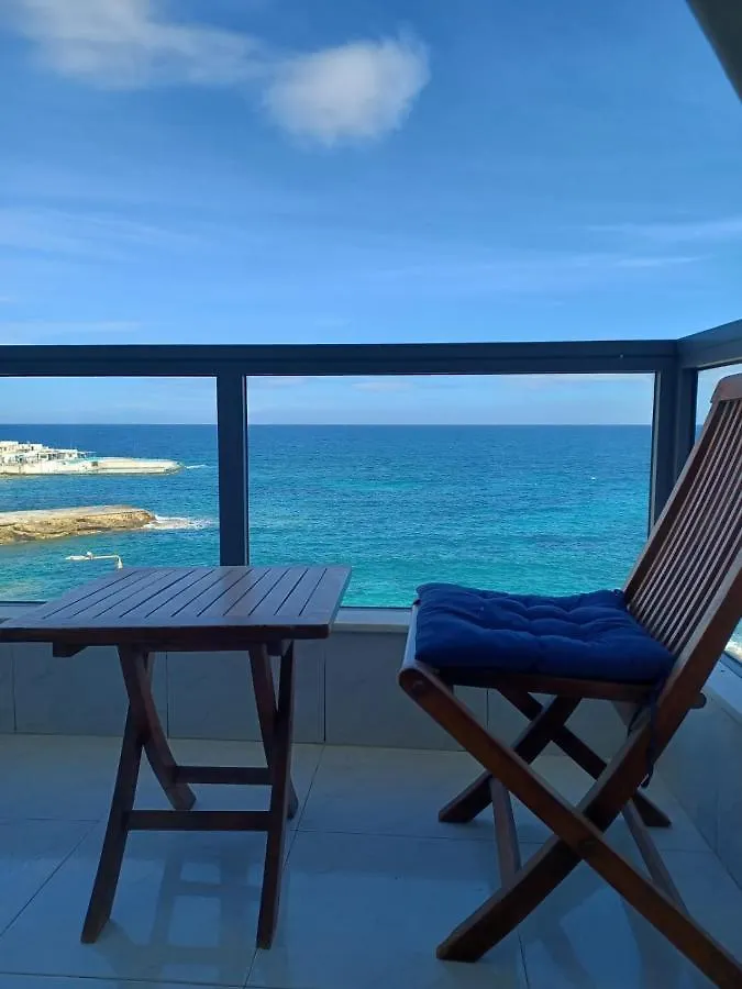 Sliema Seafront Apartment 0*,