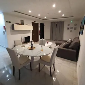 Modern 2-bed Sliema